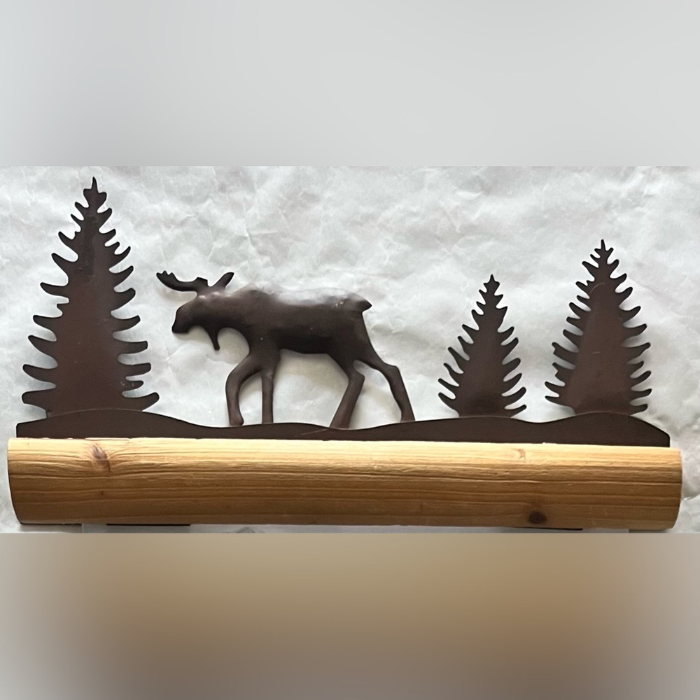 Rustic Moose Calendar Hanger Metal and Wood Frame with 2026 Calendar - Picture 10 of 10